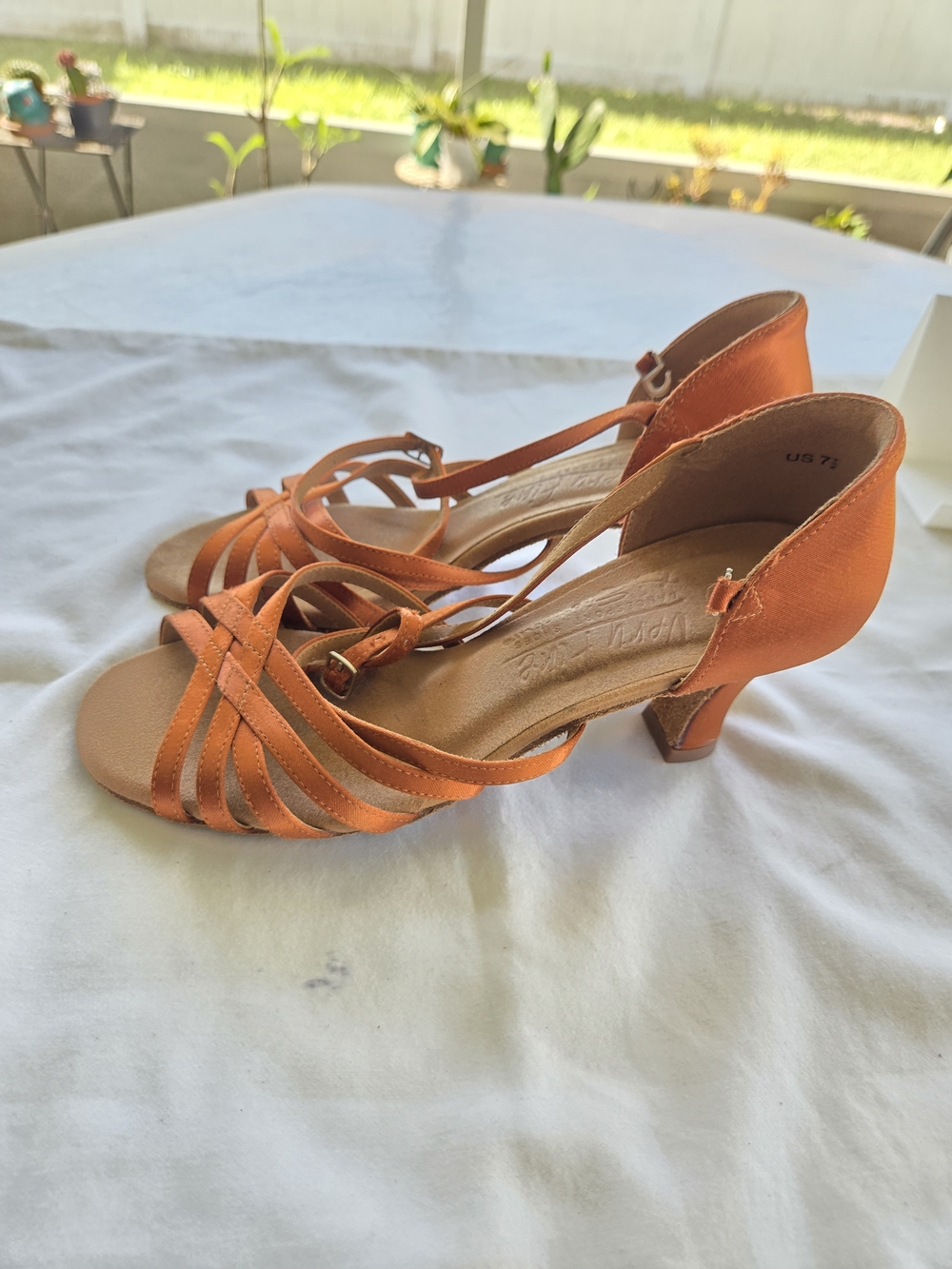 Very Fine Elektra Women's Latin/Ballroom Dance Shoes -Copper Tan Satin  Size 7.5 - Picture 3 of 8